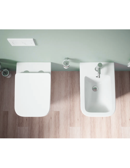 Coppia Sanitari Filomuro Cubik con coprivaso Soft-close