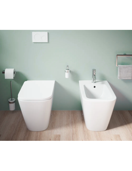 Coppia Sanitari Filomuro Cubik con coprivaso Soft-close