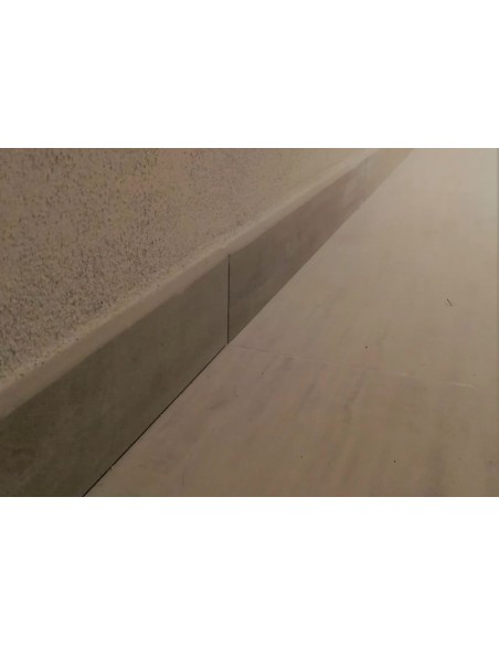 Battiscopa in gres porcellanato