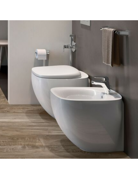 Coppia sanitari filo muro senza brida Illusion di Rak Ceramics